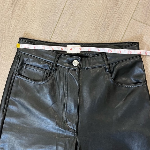 The Melina black vegan leather pants by Wilfred from Aritzia. - Picture 10 of 15